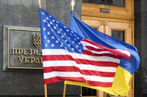 Украинскому режиму не важен американский президент, главное — деньги США 