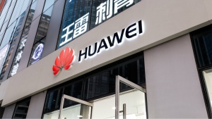 Huawei выпустит операционную систему к осени 